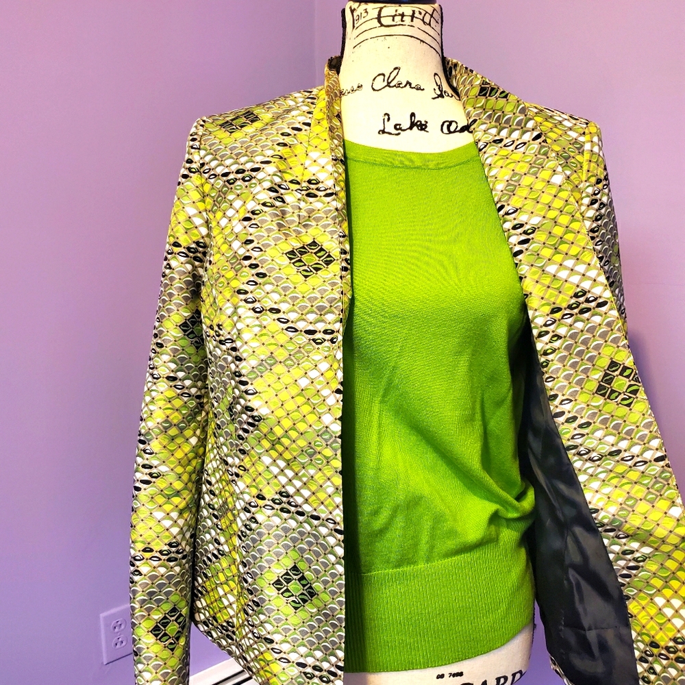 Jacket & knit sleeveless top